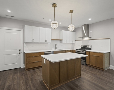 1036 Lake Street - Photo Thumbnail 10