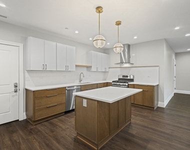1036 Lake Street - Photo Thumbnail 8