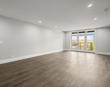1036 Lake Street - Photo Thumbnail 4