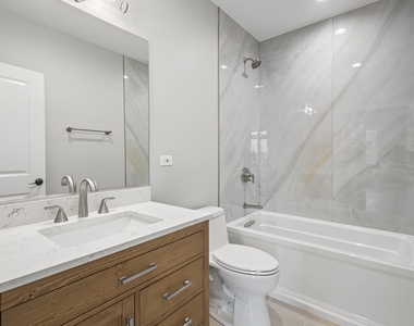 1036 Lake Street - Photo Thumbnail 13