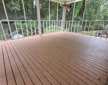 3896 Northlake Creek Drive - Photo Thumbnail 12