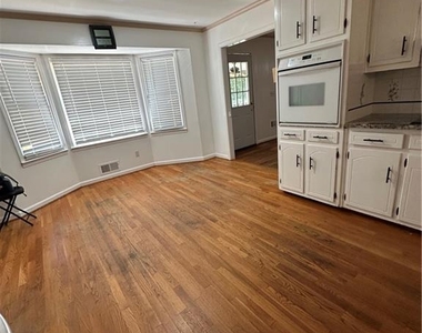 3896 Northlake Creek Drive - Photo Thumbnail 11