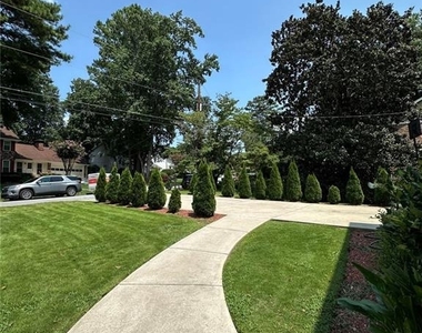 3896 Northlake Creek Drive - Photo Thumbnail 2