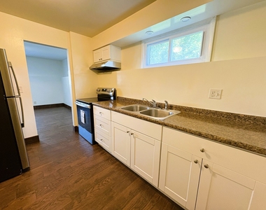 1034 Fenton Street - Photo Thumbnail 7