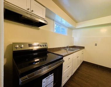 1034 Fenton Street - Photo Thumbnail 5