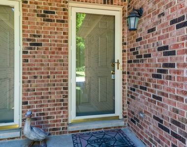 790 Oak Hollow Road - Photo Thumbnail 2