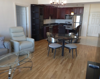 4330 N Neva Avenue - Photo Thumbnail 5