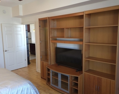 4330 N Neva Avenue - Photo Thumbnail 12