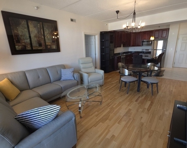 4330 N Neva Avenue - Photo Thumbnail 6