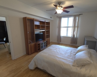 4330 N Neva Avenue - Photo Thumbnail 13