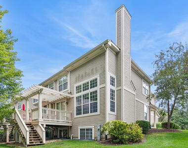 382 Vaughn Circle - Photo Thumbnail 14