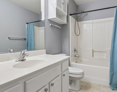 382 Vaughn Circle - Photo Thumbnail 10