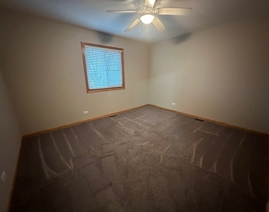 590 Alice Place - Photo Thumbnail 17