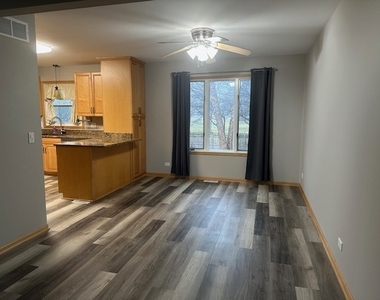 590 Alice Place - Photo Thumbnail 3
