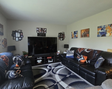 122 Canton Lane - Photo Thumbnail 3