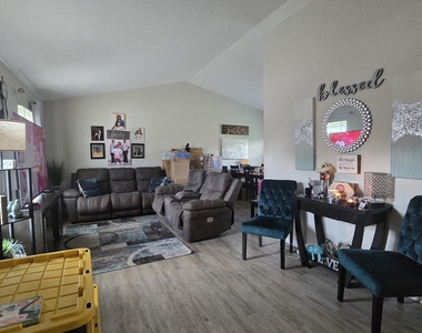 122 Canton Lane - Photo Thumbnail 2