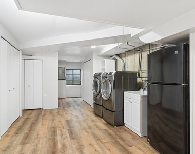 710 E Valley Lane - Photo Thumbnail 18
