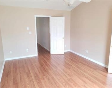 2954 Greyhawk Lane - Photo Thumbnail 13