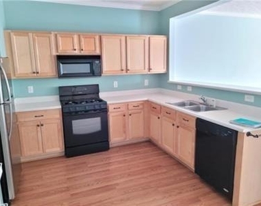 2954 Greyhawk Lane - Photo Thumbnail 4
