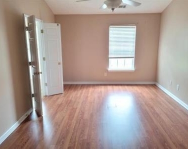 2954 Greyhawk Lane - Photo Thumbnail 10