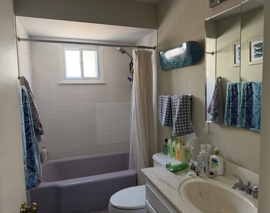 930 Washington Street - Photo Thumbnail 4