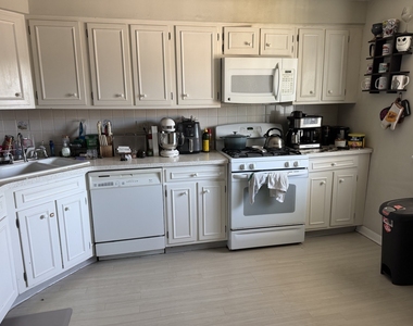 930 Washington Street - Photo Thumbnail 1