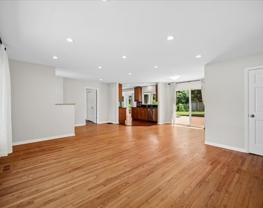 3691 Walters Avenue - Photo Thumbnail 2