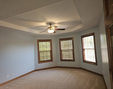 733 Woodbury Court - Photo Thumbnail 16