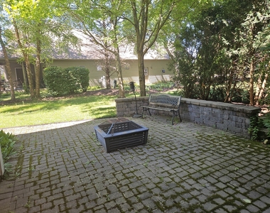 733 Woodbury Court - Photo Thumbnail 25