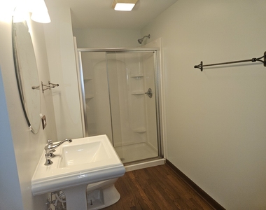 733 Woodbury Court - Photo Thumbnail 21