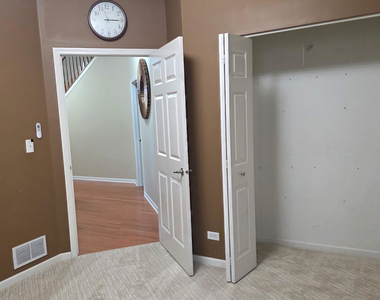 101 N Spruce Avenue - Photo Thumbnail 7