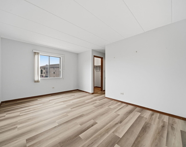 13913 Laramie Avenue - Photo Thumbnail 10