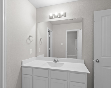 29650 Kynndal Shore Drive - Photo Thumbnail 26