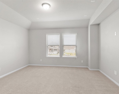 29650 Kynndal Shore Drive - Photo Thumbnail 21