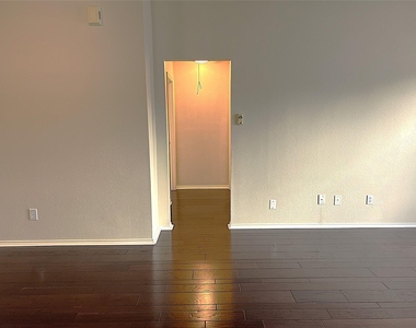 12919 Cascadia Knoll Court - Photo Thumbnail 24