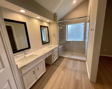 1015 Cascade Creek Drive - Photo Thumbnail 14