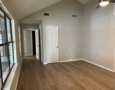 1015 Cascade Creek Drive - Photo Thumbnail 13