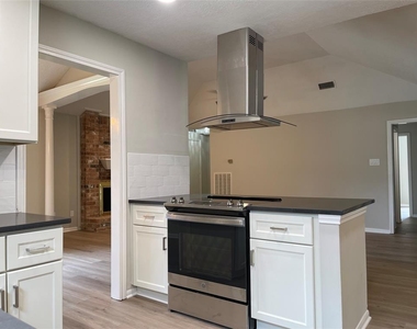 1015 Cascade Creek Drive - Photo Thumbnail 11