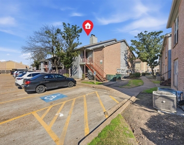 9350 Country Creek Drive - Photo Thumbnail 25
