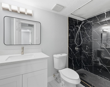 9350 Country Creek Drive - Photo Thumbnail 20