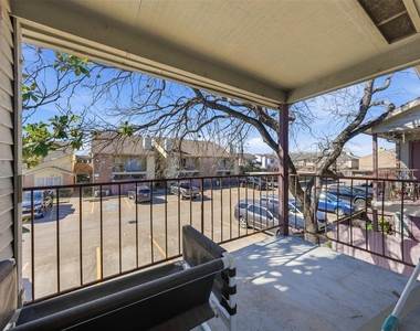 9350 Country Creek Drive - Photo Thumbnail 22
