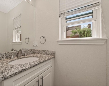14507 Ravenhurst Lane - Photo Thumbnail 17