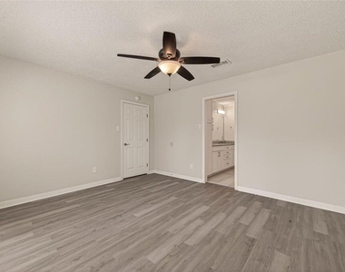 14507 Ravenhurst Lane - Photo Thumbnail 31