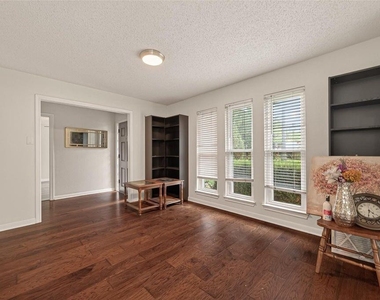 14507 Ravenhurst Lane - Photo Thumbnail 7