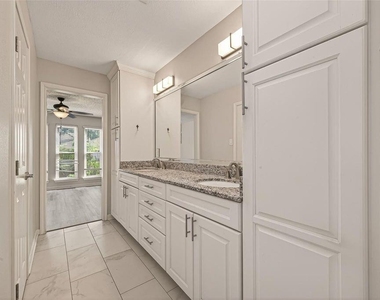 14507 Ravenhurst Lane - Photo Thumbnail 34