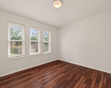 14507 Ravenhurst Lane - Photo Thumbnail 24