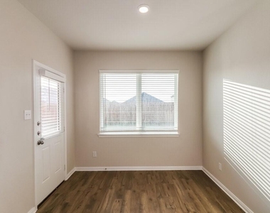 7606 Tipton Meadow Way - Photo Thumbnail 3