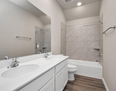 5810 Linda Cove Lane - Photo Thumbnail 26