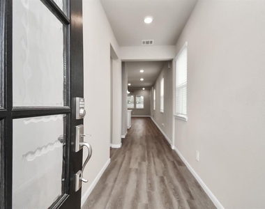 5810 Linda Cove Lane - Photo Thumbnail 1