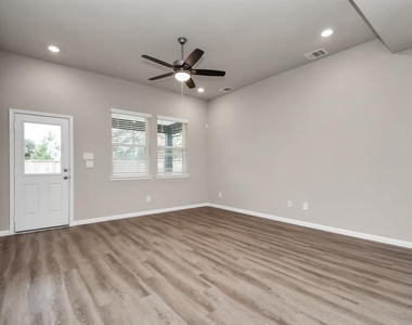 5810 Linda Cove Lane - Photo Thumbnail 14